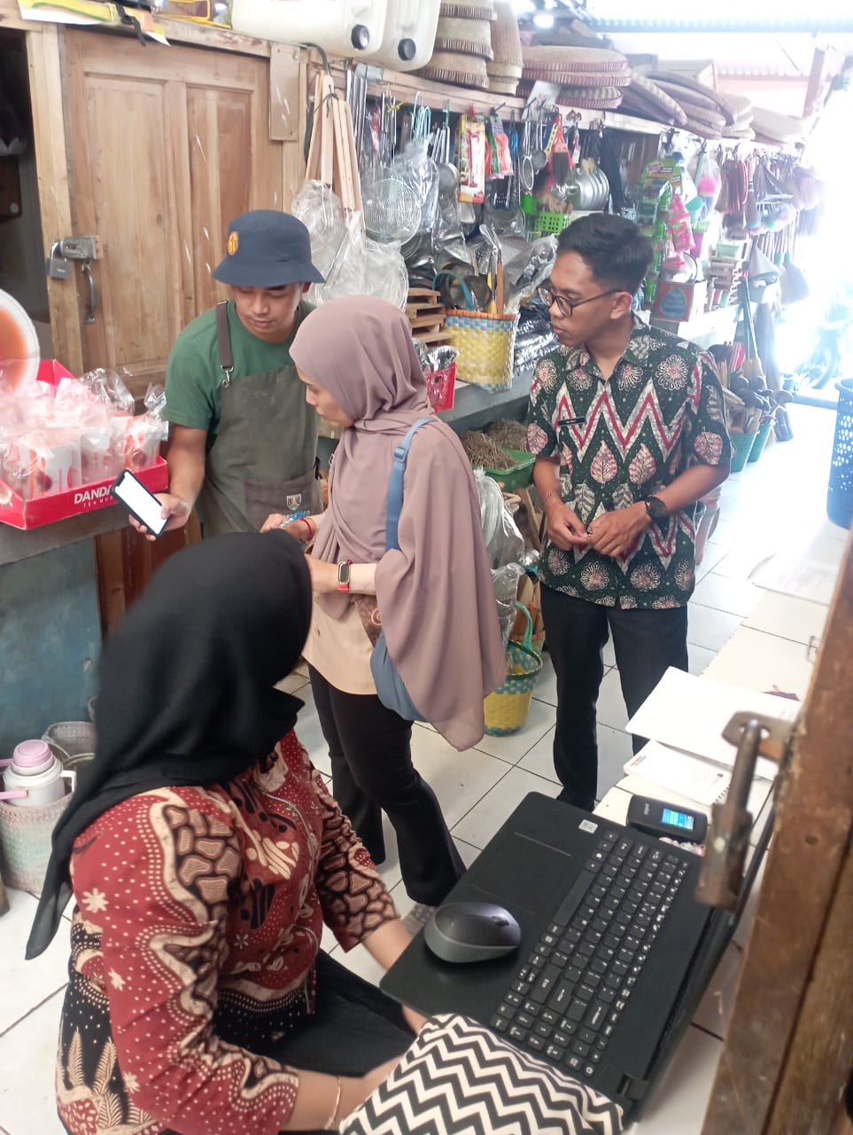 Pelayanan Jempol Keren di Pasar Rejowinangun Kota Magelang, Permudah Perizinan bagi Pelaku Usaha