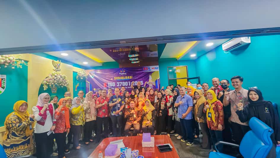 WUJUDKAN PELAYANAN BEBAS DARI TIDAK KORUPSI DAN GRATIFIKASI DPMPTSP GELAR SOSIALISASI ISO 37001:2025